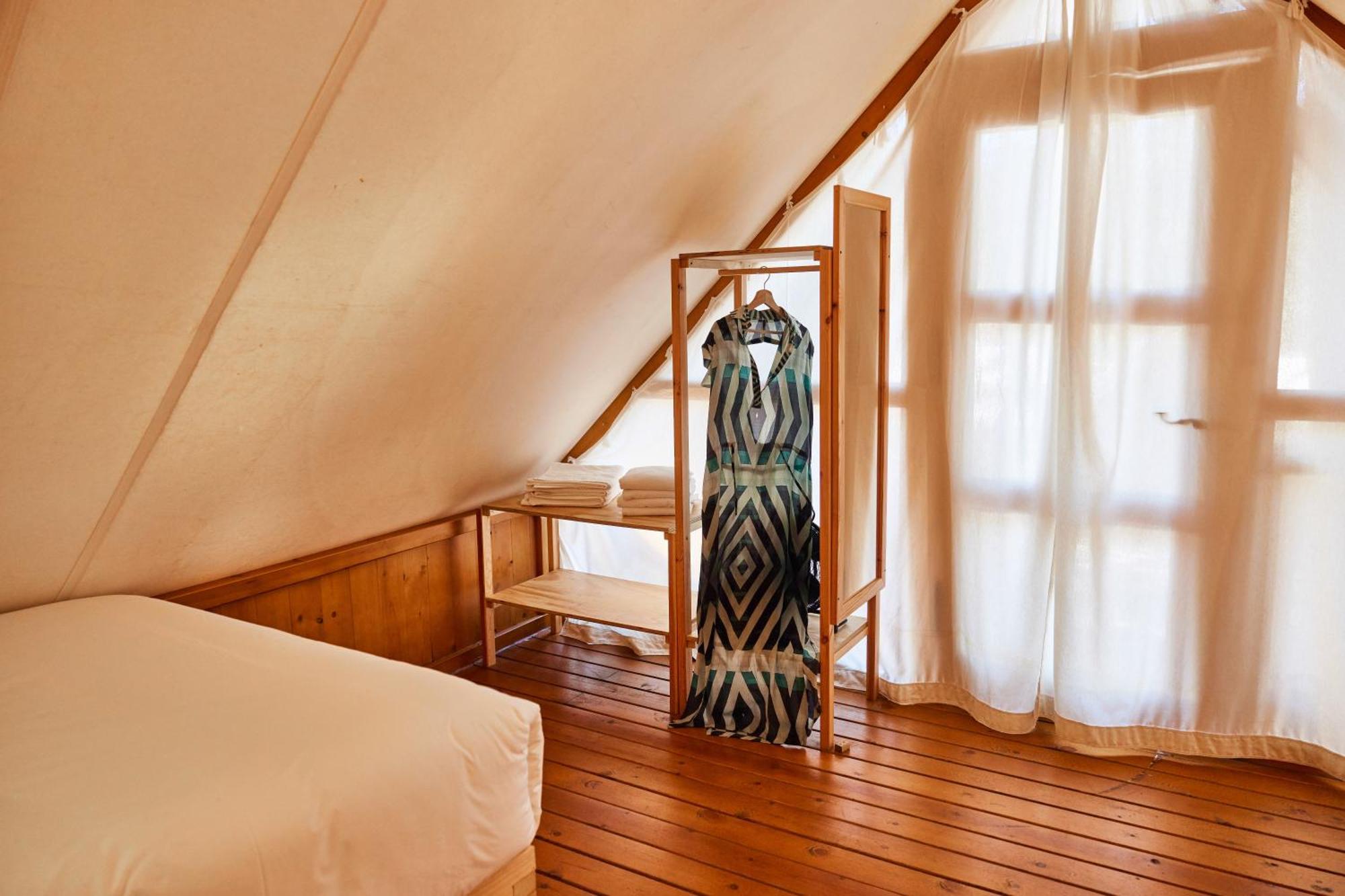 Hotel Taiga Tarifa Punta Paloma Habitación foto